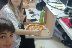 IMG-8d28d35f64652f093d03a09dd19dba36-V